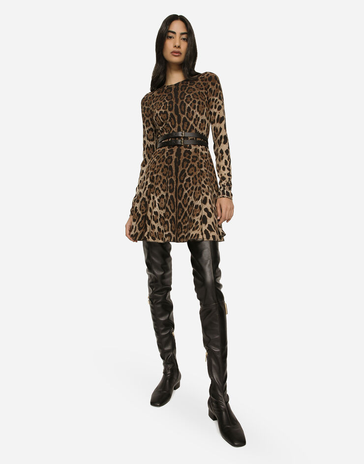 Dolce&Gabbana Vestido corto de cady con estampado de leopardo Estampado Animalier F6CPYTFSRKI