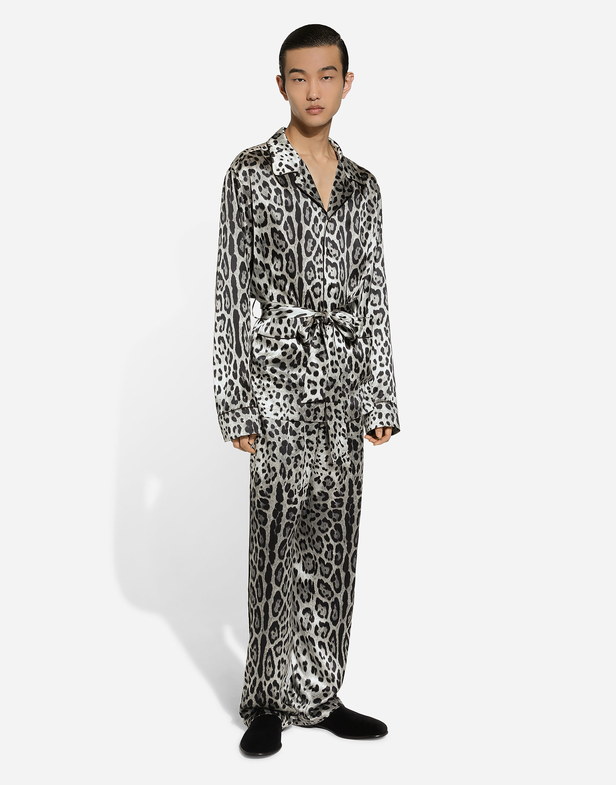 シルク・リネン混 DOLCE&GABBANA セットアップ ヒョウ柄 38 Leopard-print satin robe in Print for Men | Dolce&Gabbana® US
