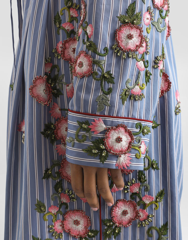 Dolce & Gabbana Camisa en popelina con bordado de flores y cristales Dolce & Gabbana Camisa en popelina con bordado de flores y cristales Multicolor F5U44ZGDDR8