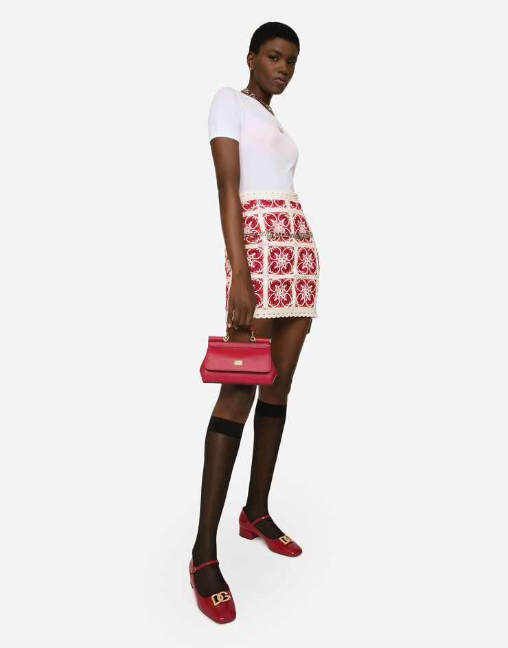 Dolce & Gabbana Brick-stitched crochet skirt with Majolica print разноцветный FXL50ZJBCAV
