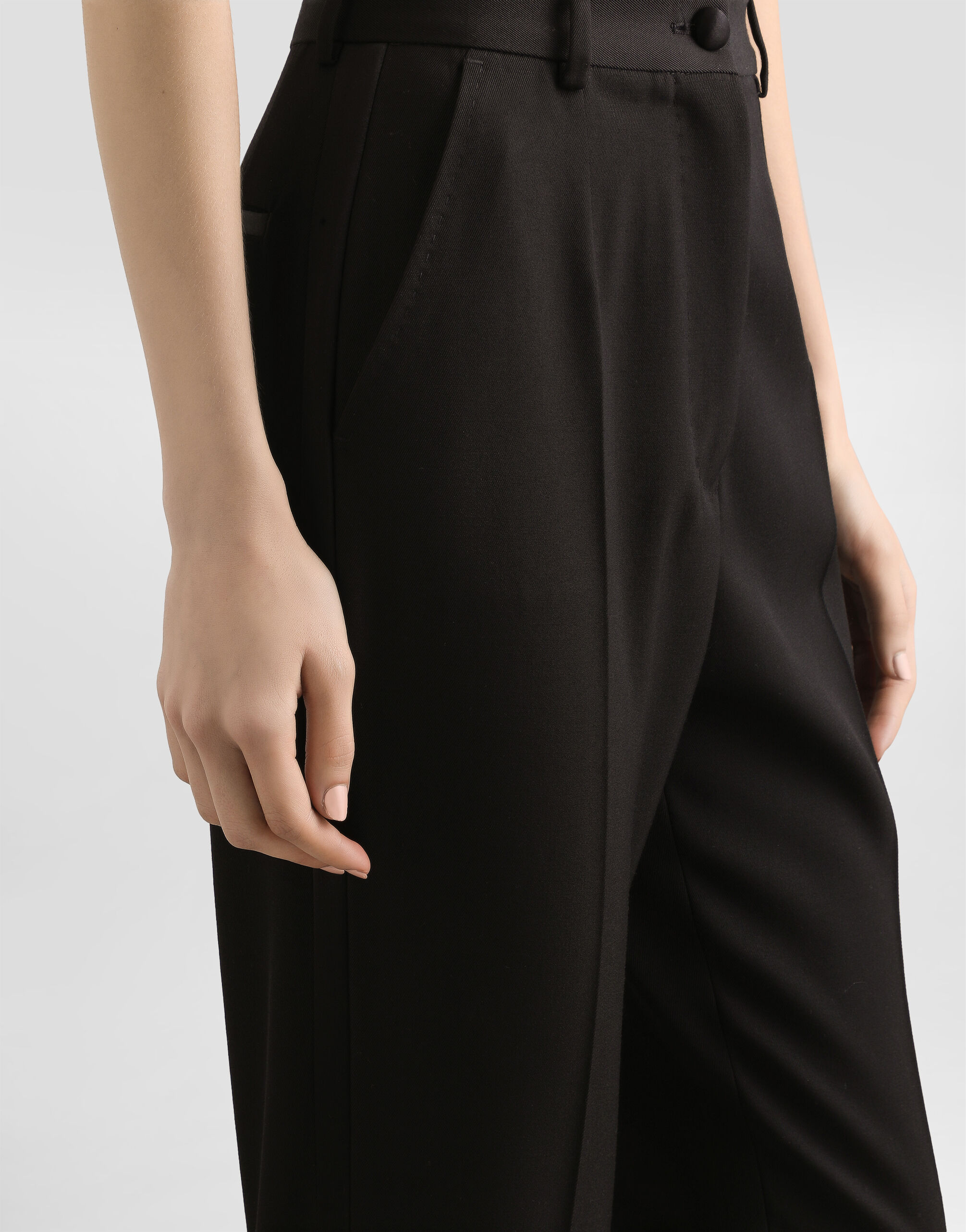 パンツ Dolce & Gabbana FW24 Tuxedo pants (FTAM0TFU21E N0000) Stretch tuxedo pants in Black for Men | Dolce&Gabbana® US