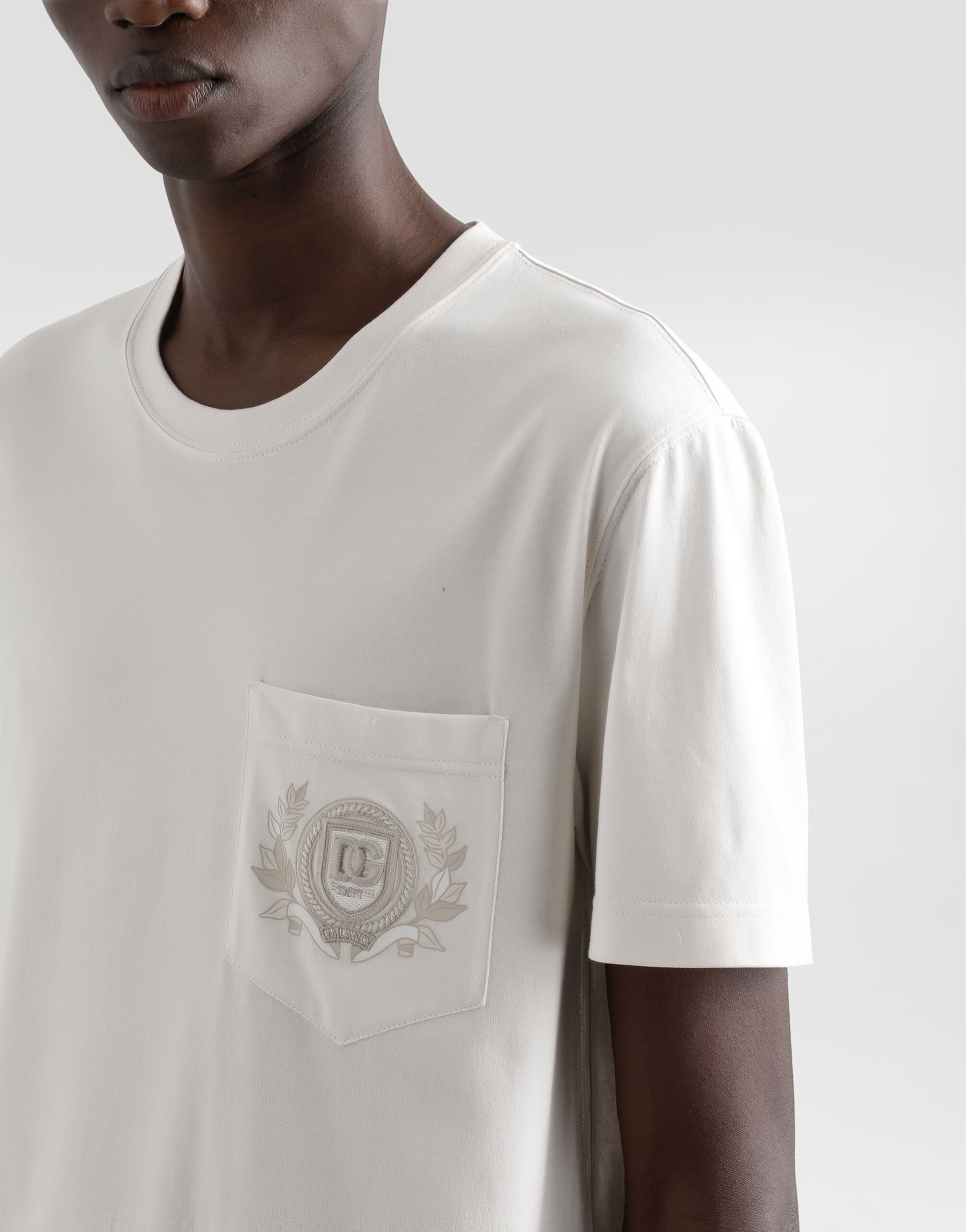Tシャツ・カットソー DOLCE & GABBANA Men T-shirt Cream G8RA2ZG7O2G A4567 Cotton T-shirt with logo in Cream for Men | Dolce&Gabbana® US
