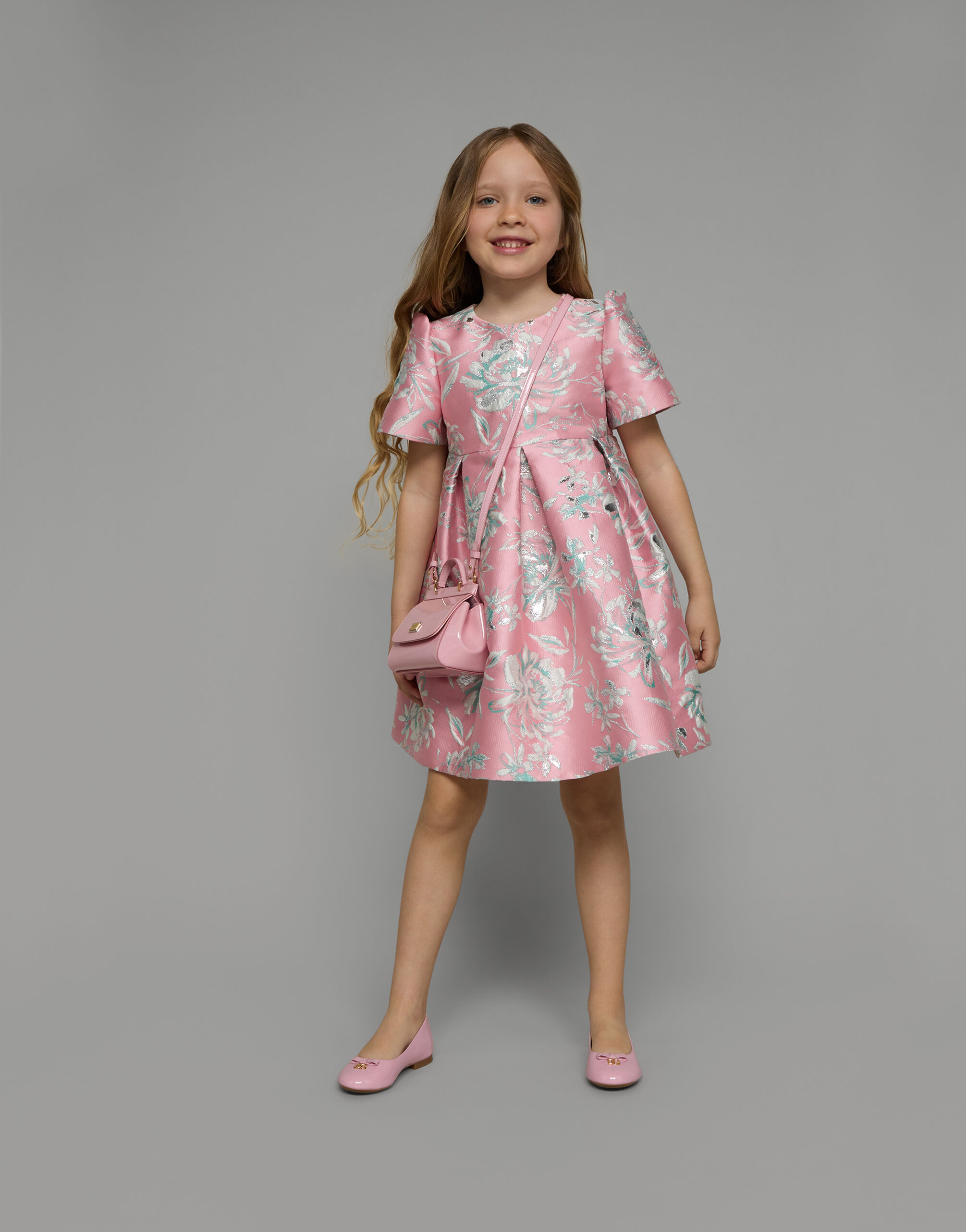マルチカラーのガールズ Short-sleeved floral cloque dress