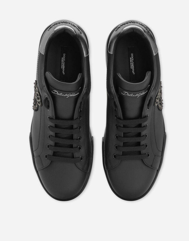 Dolce & Gabbana Sneaker Portofino aus Kalbsnappaleder mit Kronen-Patch Schwarz/Silber CS1761AH164