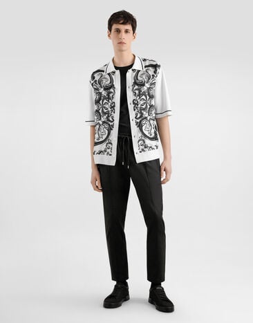 Dolce & Gabbana Oversize-Hemd aus Seide und Baumwolle mit Majolika-Print Mehrfarbig GXV90TJBSJL
