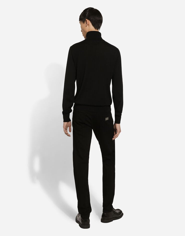 Dolce & Gabbana جينز مرن أسود مغسول بقصة ضيقة متعدد الألوان GY07CDG8GW6