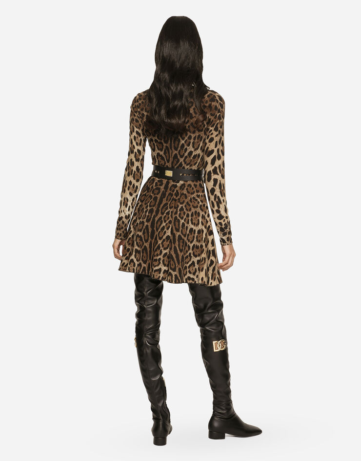 Dolce&Gabbana Vestido corto de cady con estampado de leopardo Estampado Animalier F6CPYTFSRKI