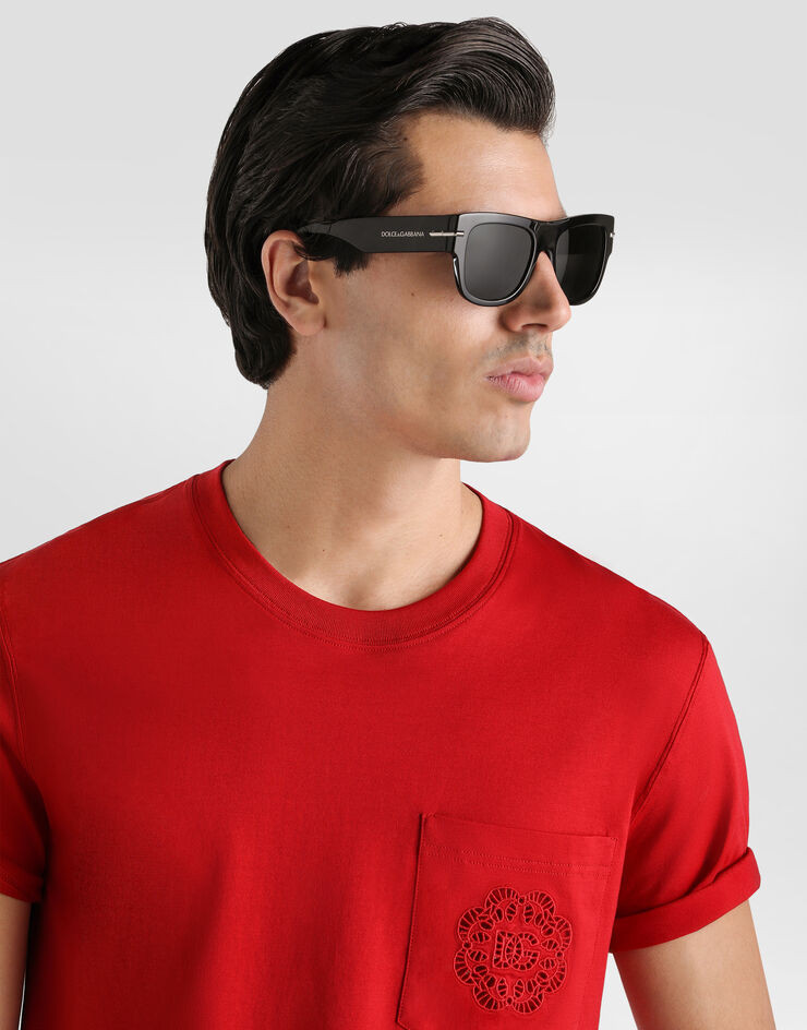 Dolce & Gabbana Cotton t-shirt with logo embroidery Red G8RA2ZG7P7T