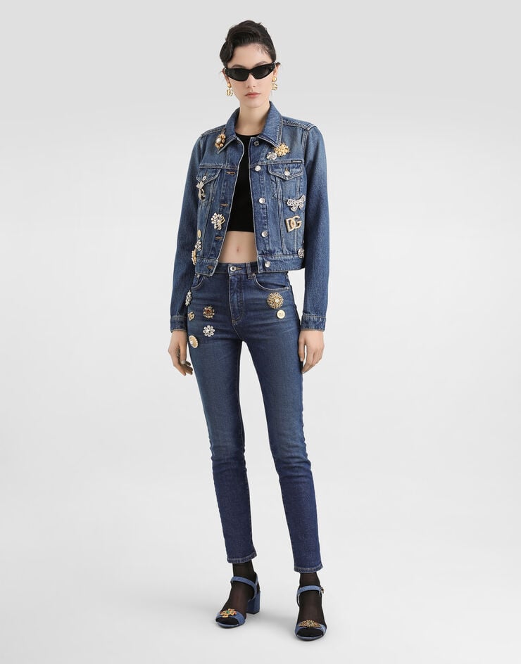 Dolce & Gabbana Pantalon 5 poches en denim à écussons Multicolore FTC67ZG8NY1