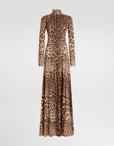 Dolce & Gabbana Kleid aus charmeuse mit leo-print Dolce & Gabbana Kleid aus charmeuse mit leo-print Drucken F612KTFSADD