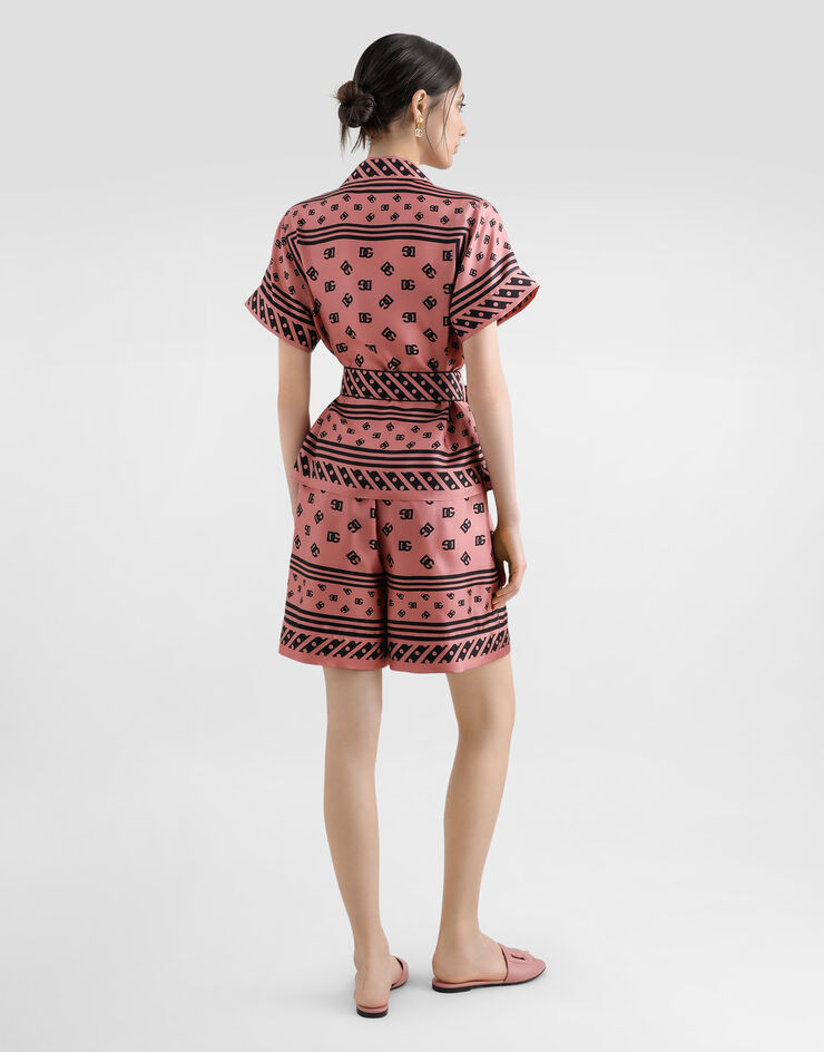 Dolce & Gabbana Bermudas en jacquard de raso de seda con motivo integral del logotipo DG Print FTAM7THI1X0