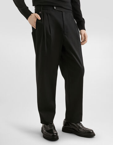 Dolce & Gabbana Pantalón en gabardina de algodón Negro GP13FTFUFL3