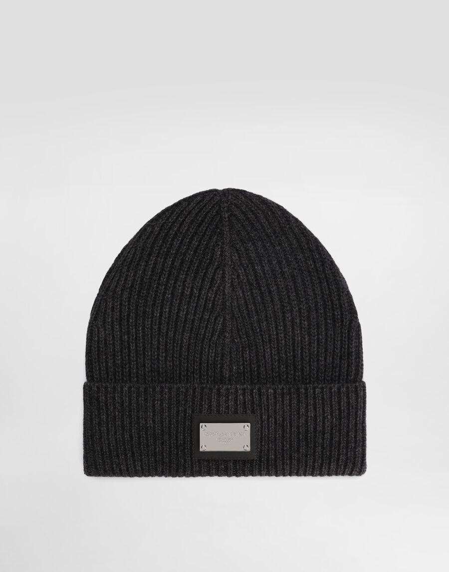 Cashmere and wool hat with branded tag
