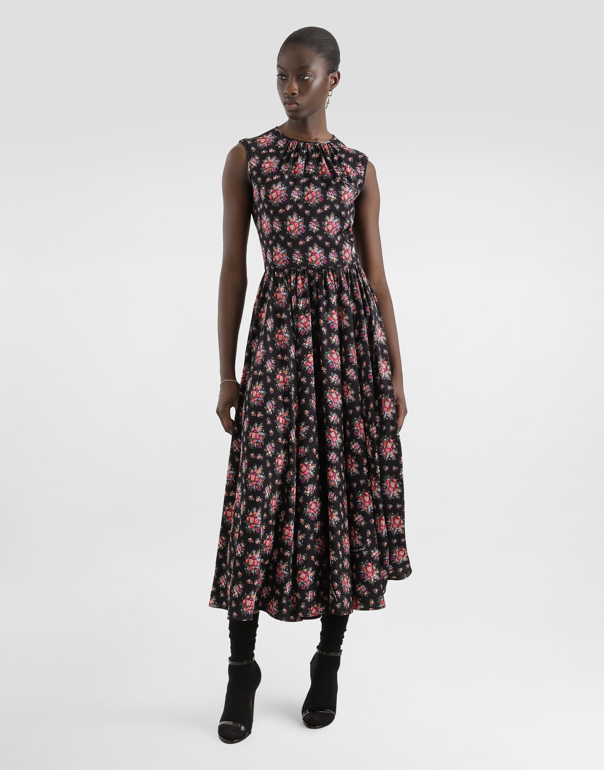 Dolce & Gabbana 花柄 半袖ドレス Small flower bouquets-print charmeuse dress in Multicolor for