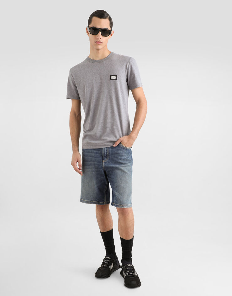 Dolce & Gabbana Baumwoll-T-Shirt mit Logoplakette Grau G8PT1TG7F2I