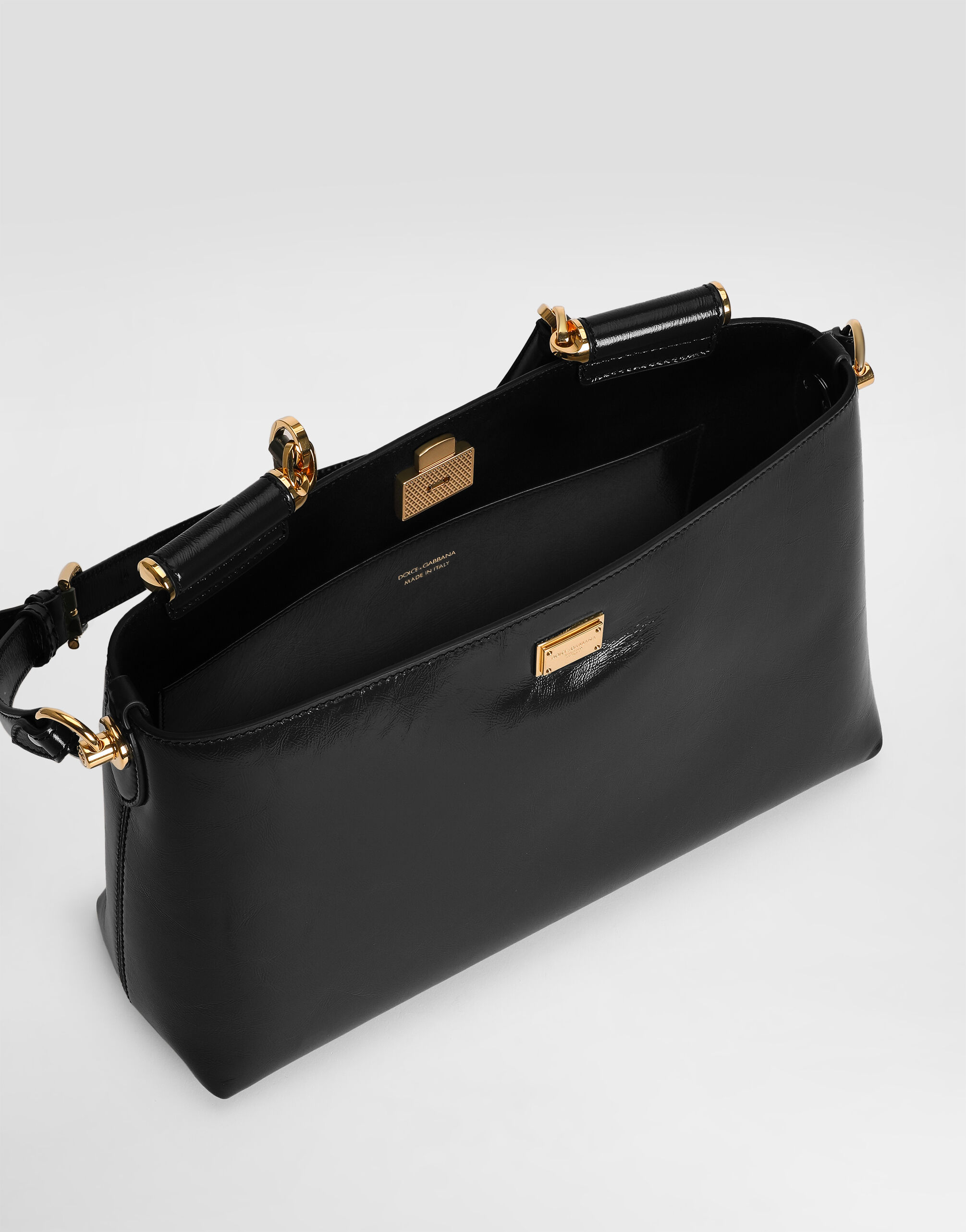 Medium Vittoria calfskin handbag in Black for Women
