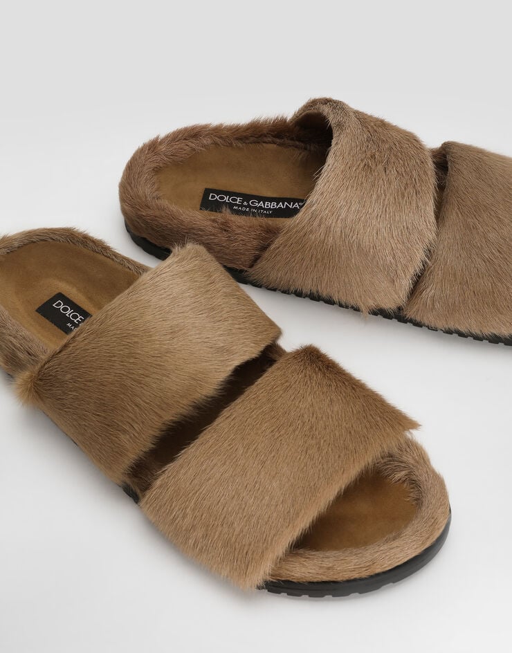 Dolce & Gabbana Sandalias DG Casual en piel de cabrito Beige A80574A0089