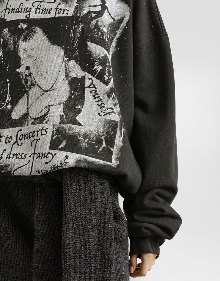 Dolce & Gabbana Cotton crew neck sweatshirt with print Black F9T02TGDDI9