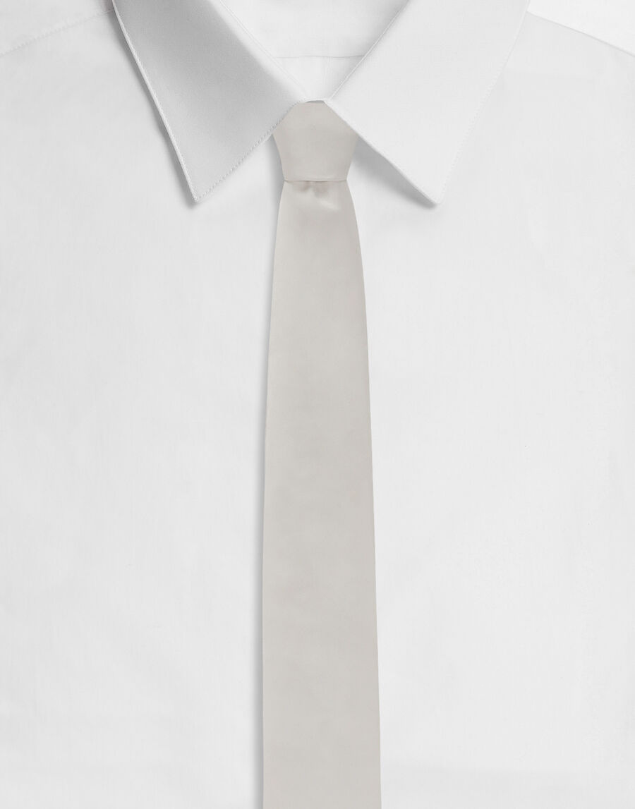 Silk tie with DG logo