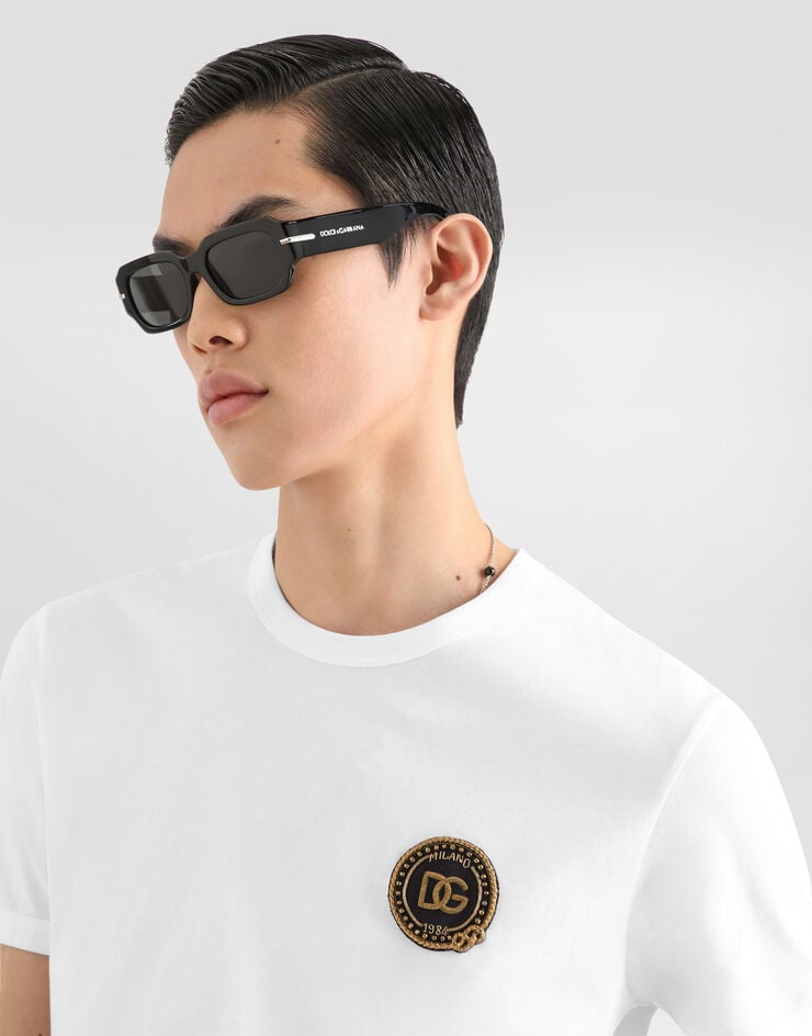 Dolce & Gabbana Cotton t-shirt with patch Dolce & Gabbana Cotton t-shirt with patch White G8PV1ZG7Q2N