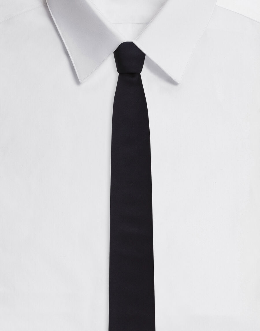 Silk tie with DG logo