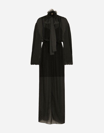 Dolce&Gabbana Vestido largo en chifón de seda con estampado de lunares con lazada y flor en el cuello Negro F6DDXTGDB0R