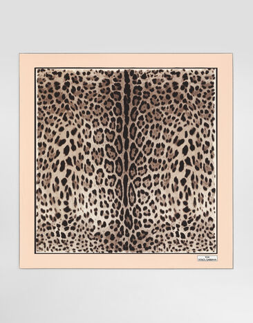 Dolce & Gabbana KIM DOLCE&GABBANA Tuch 90 x 90 aus Twill mit Leopardenmuster-Aufdruck Animal-Print FN090RGDBQJ
