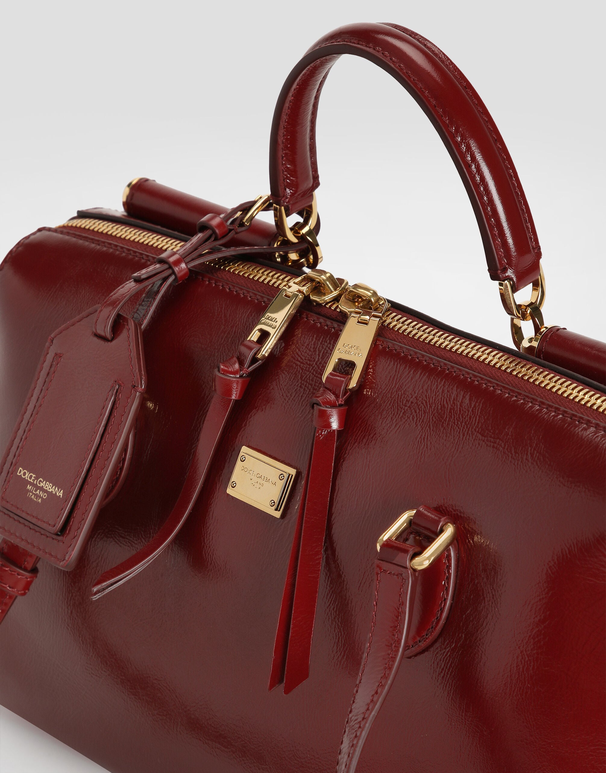 Medium Vittoria calfskin handbag in Red for Women | Dolce&Gabbana® US