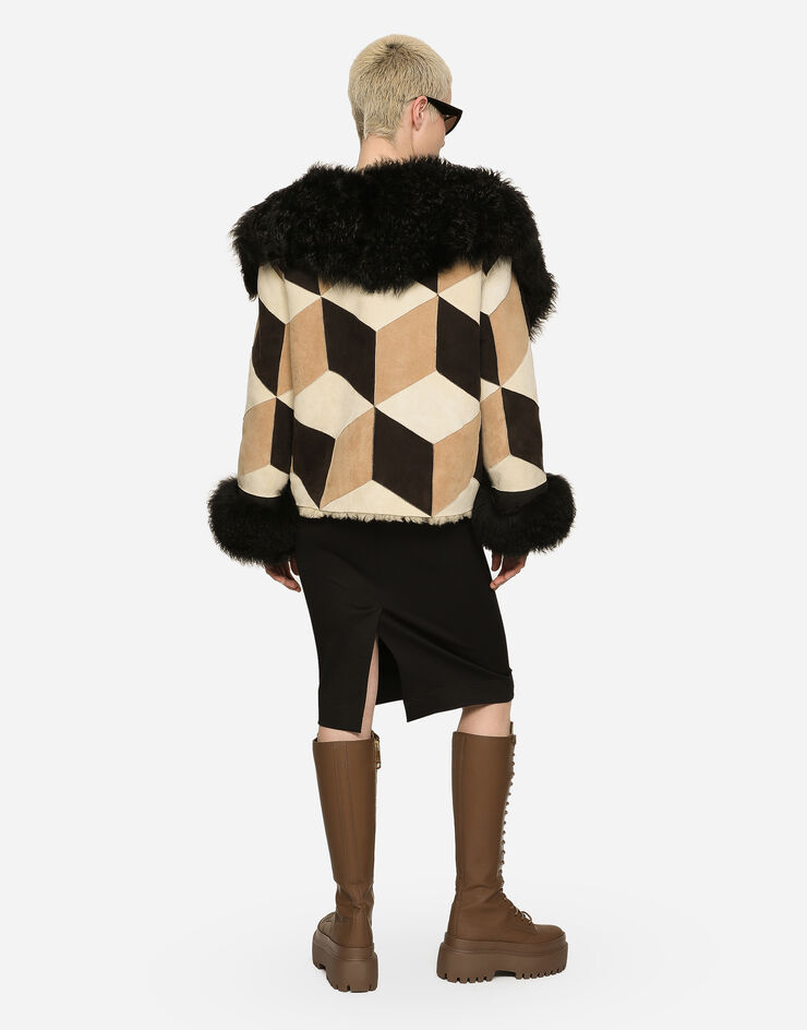 Dolce&Gabbana Kurze Winterjacke aus Schaffell-Patchwork Mehrfarbig F0C8WLGDBVM