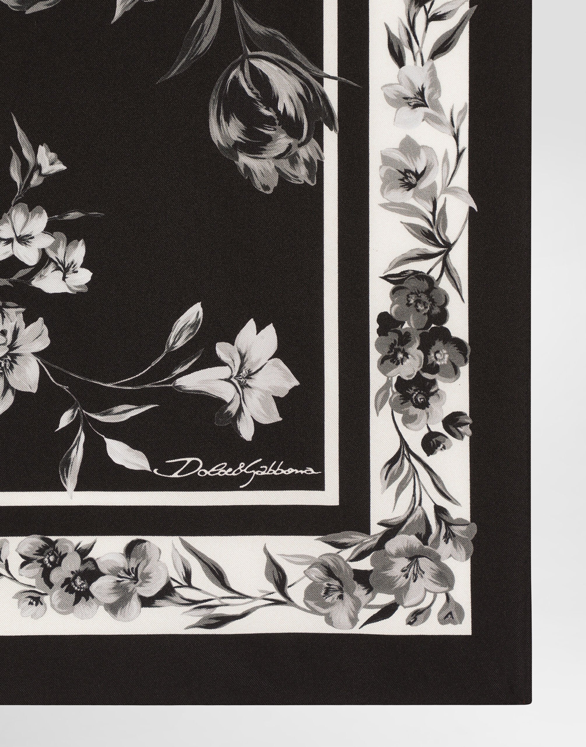 Dolce & Gabbana 植物柄スカーフ Multicolorのメンズ フラワーブーケプリント シルク スカーフ (70x70