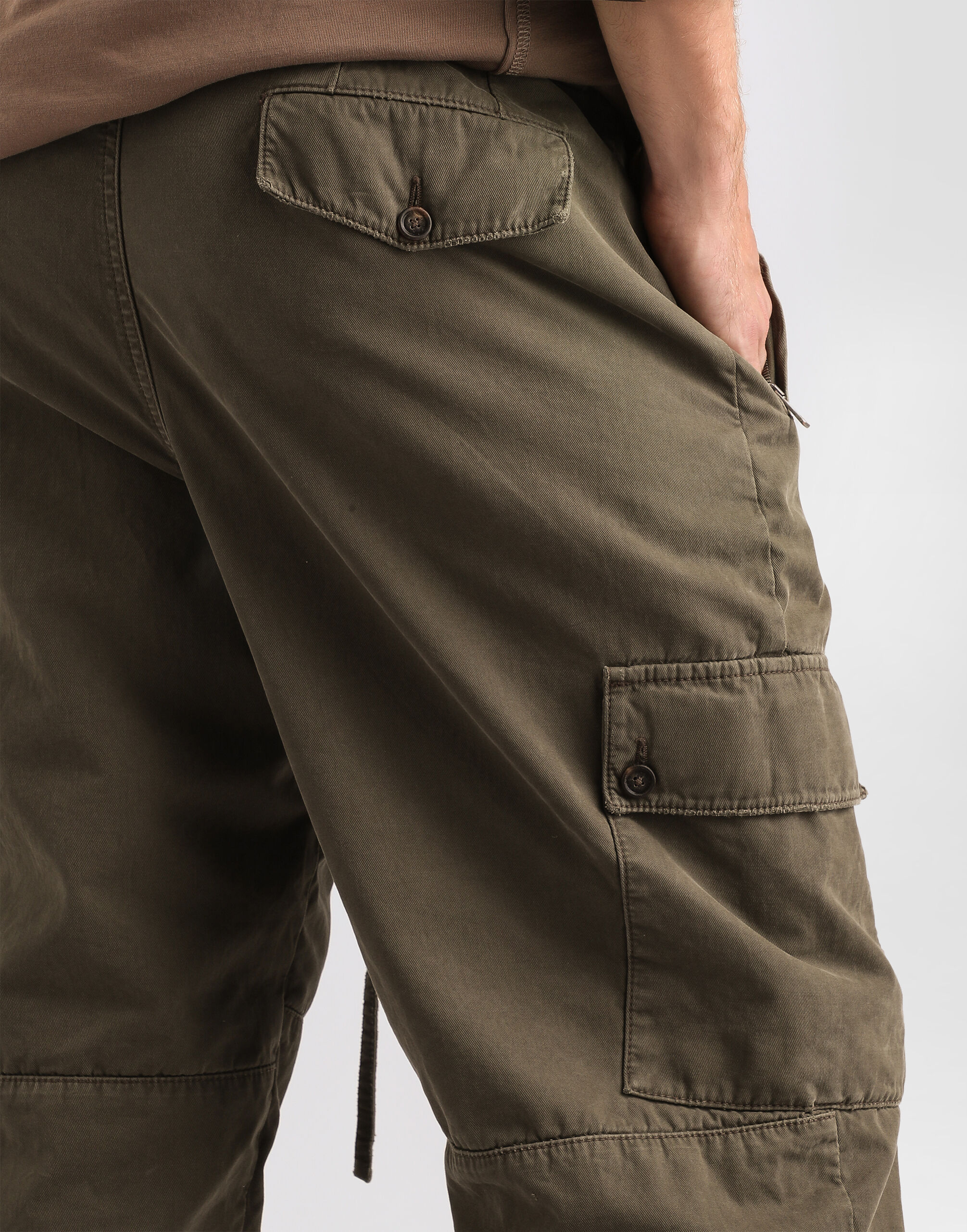 Greenのメンズ Resin-coated gabardine trousers | Dolce&Gabbana®