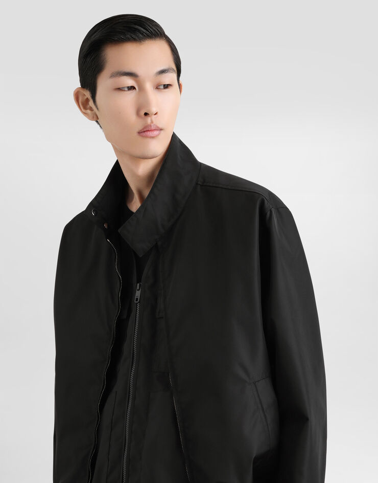 Dolce & Gabbana 태그 장식 하이넥 테크니컬 패브릭 재킷 블랙 G9BISTFUS21