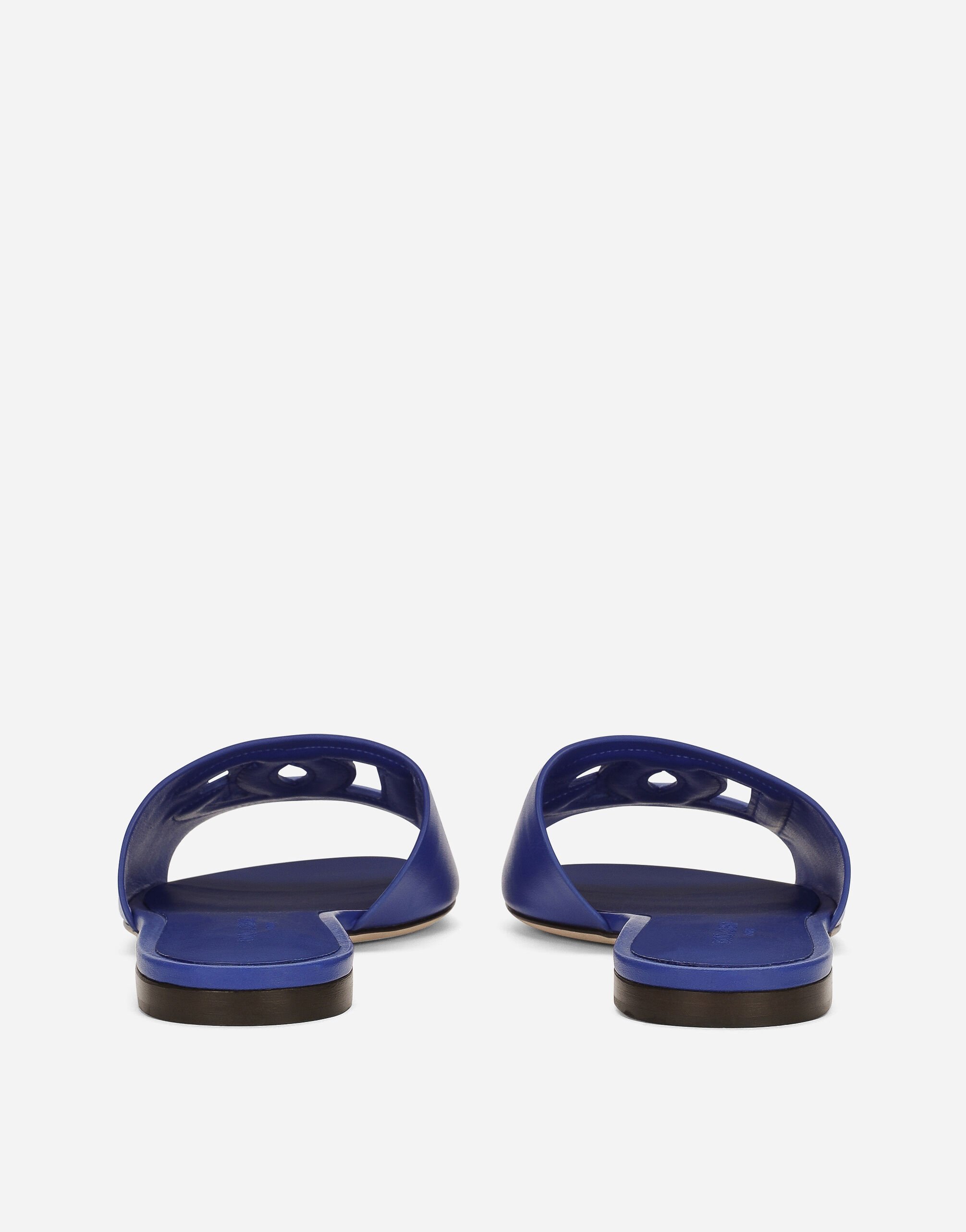 サンダル・ミュール Dolce & Gabbana 'DG Millennials' Slide (CQ0436AY329 80999) Calfskin sliders with DG logo in Pink for Women | Dolce&Gabbana®
