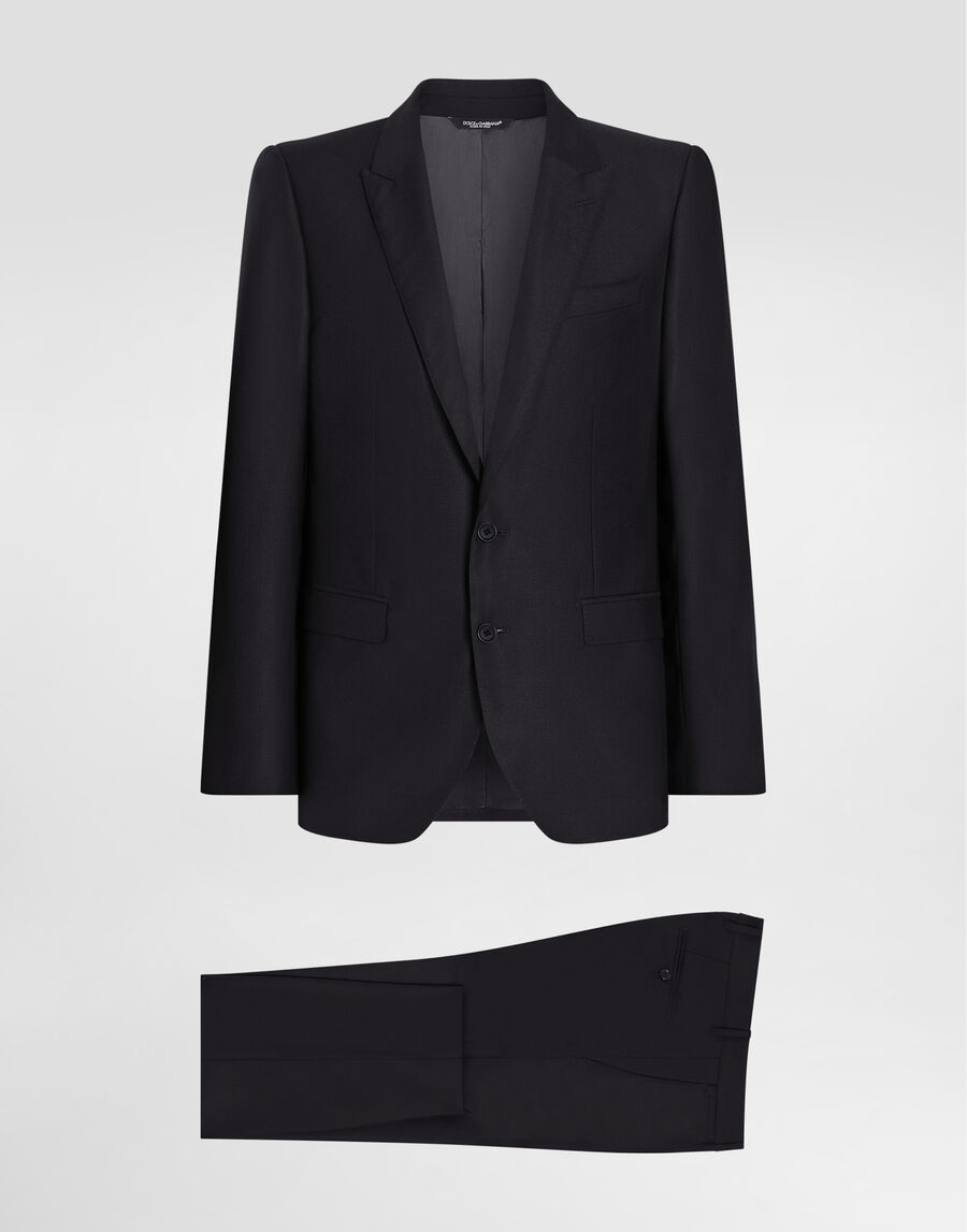 Single-breasted suit in wool and silk