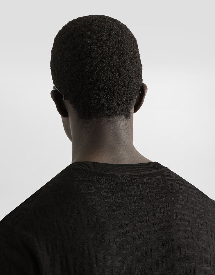 Dolce & Gabbana Pull ras de cou en soie avec logo DG brodé all-over Noir GXX02TJBSKE