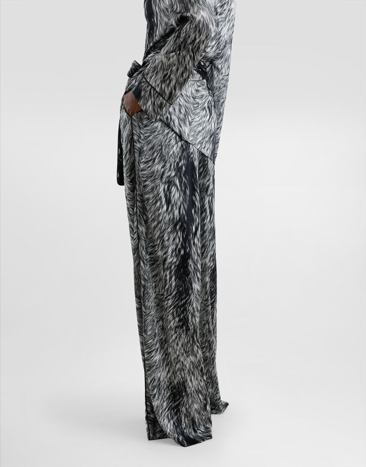 Dolce & Gabbana Pantalon de pyjama en satin de soie à imprimé fourrure Gris FTC3VTFSA7K