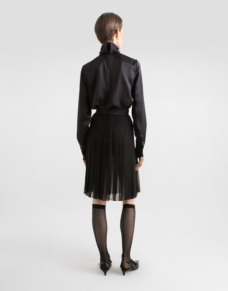 Dolce & Gabbana توب ساتان بمقدمة قميصية دانتيل أسود F7AK0TFU1AU