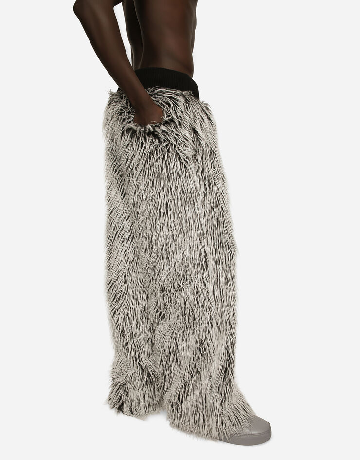 Faux fur jogging pants in Multicolor for