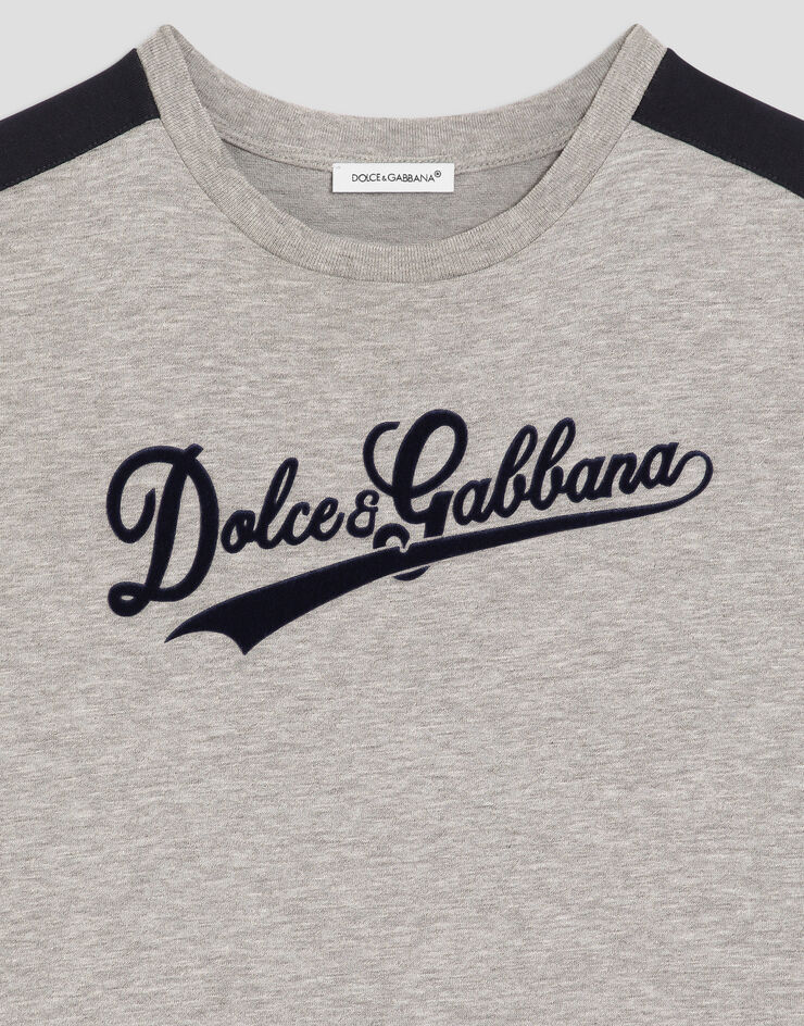Dolce & Gabbana تي شيرت من جيرسي بشعار  L4JTKDG7PWQ