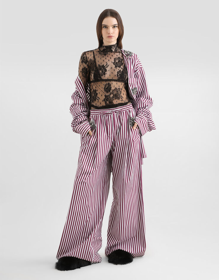 Dolce & Gabbana فستان من دانتيل بياقة عالية Dolce & Gabbana فستان من دانتيل بياقة عالية Black F616HTFLMTL