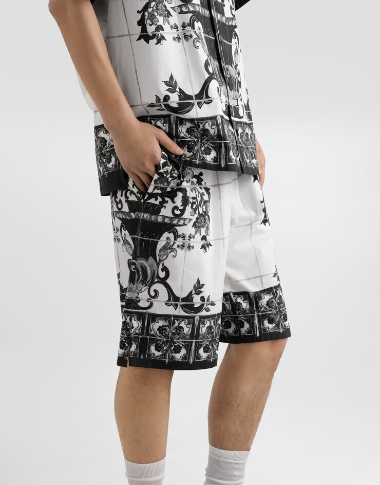 Dolce & Gabbana Hose aus Popeline mit Majolika-Print Mehrfarbig GV37ATHH5EC