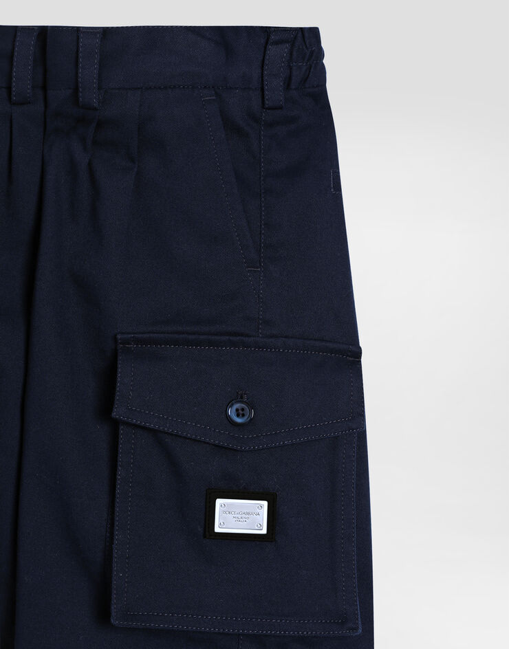 Dolce & Gabbana Bermudas aus Gabardine mit Logoplakette Blau L43Q70FUFL3