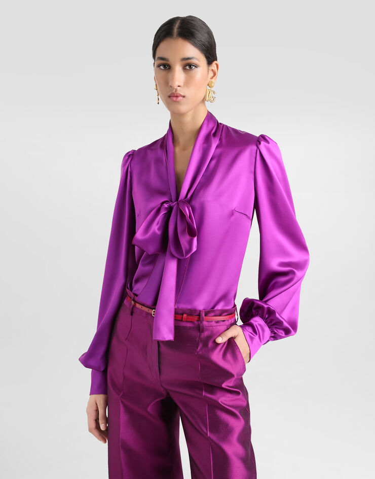 Dolce & Gabbana Bluse aus Satin mit Schleife Mehrfarbig F5T17TFU1AU