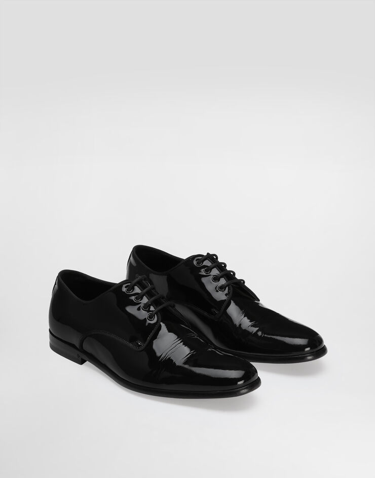 Dolce & Gabbana حذاء ديربي من جلد لامع أسود CN0105A1471