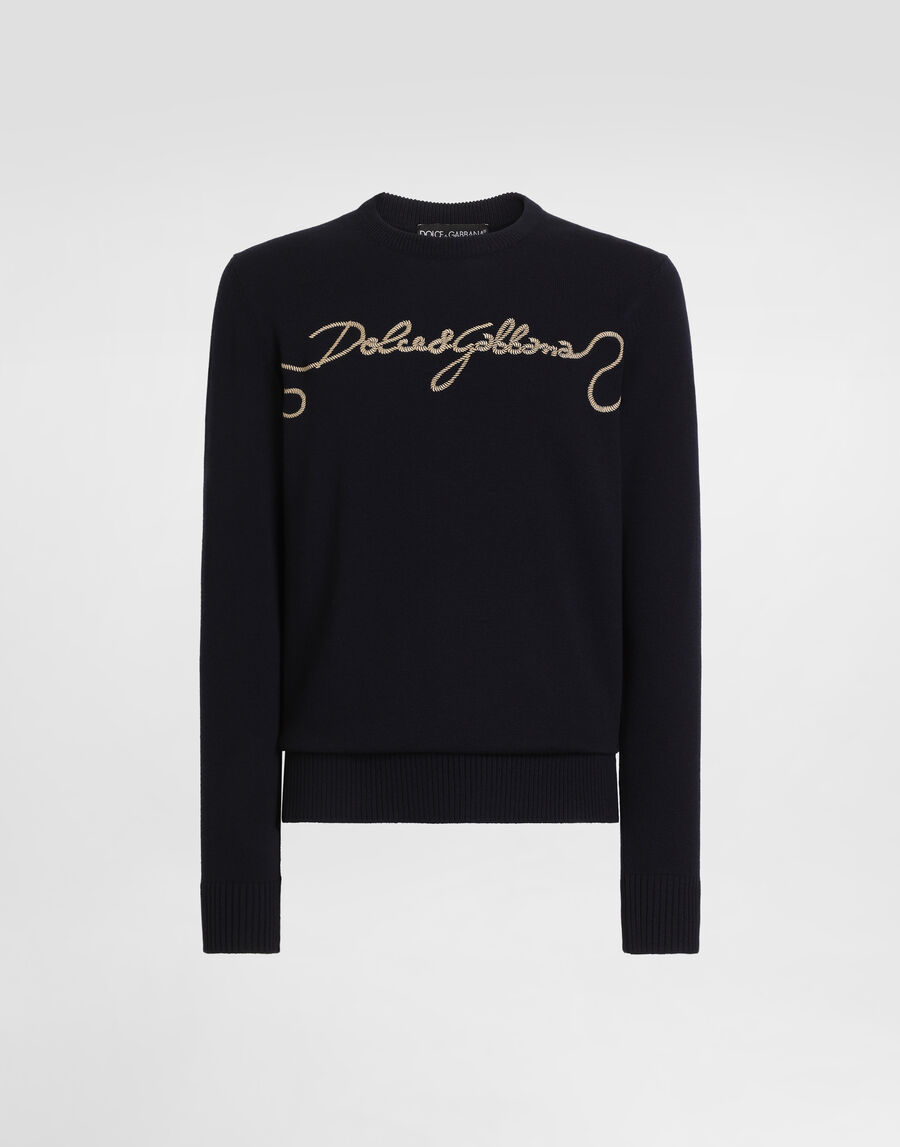 Smooth knit pullover with embroidery