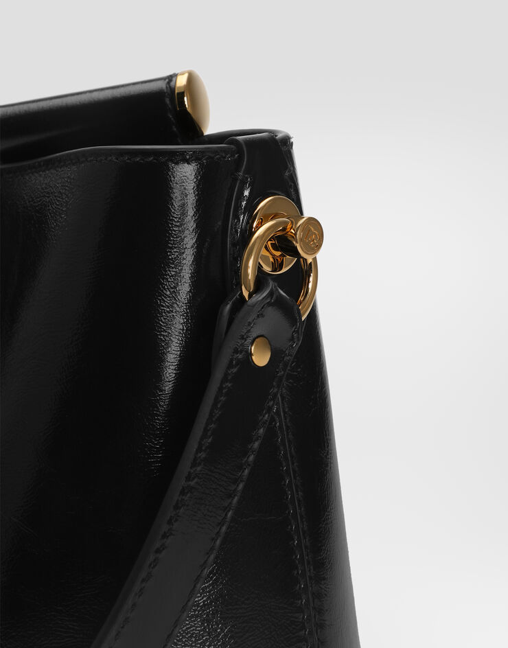 Dolce & Gabbana Medium Vittoria calfskin handbag Dolce & Gabbana Medium Vittoria calfskin handbag Black BB7896AZ000
