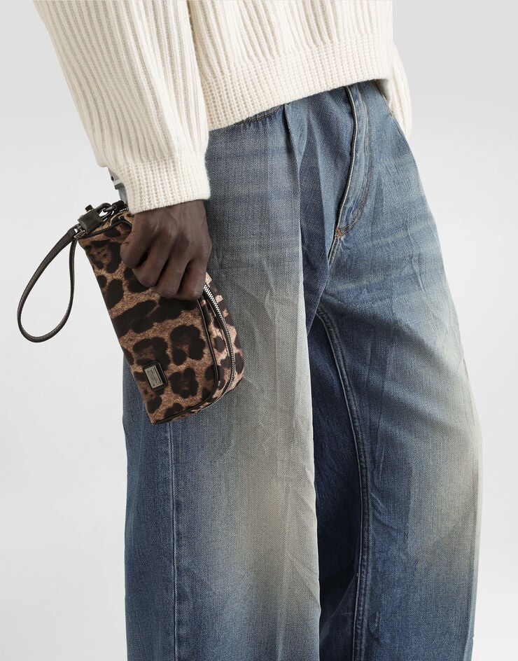 Dolce & Gabbana Leopard-print nylon necessaire Print BP3456AU915