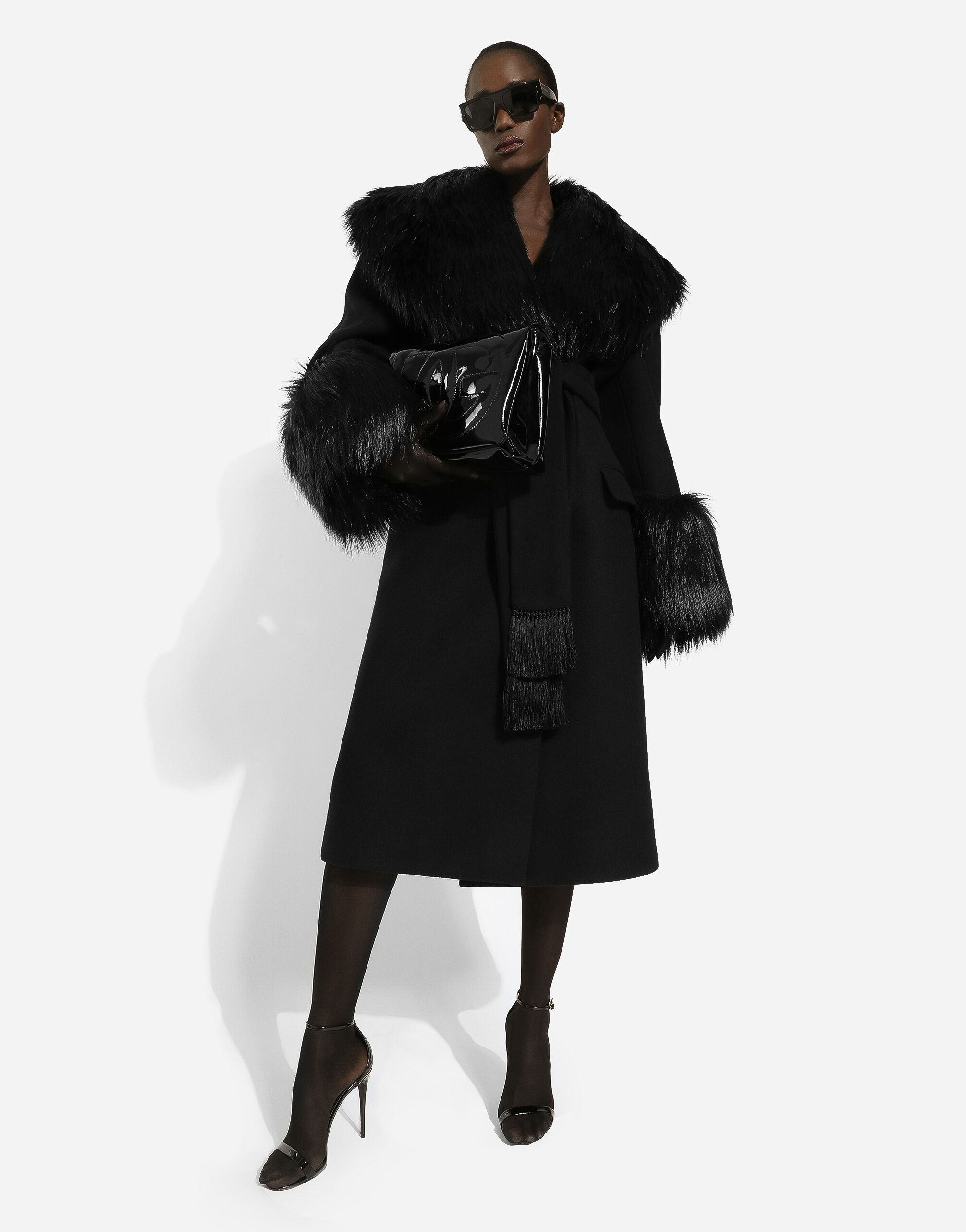 Black wool coat with faux fur collar outlet