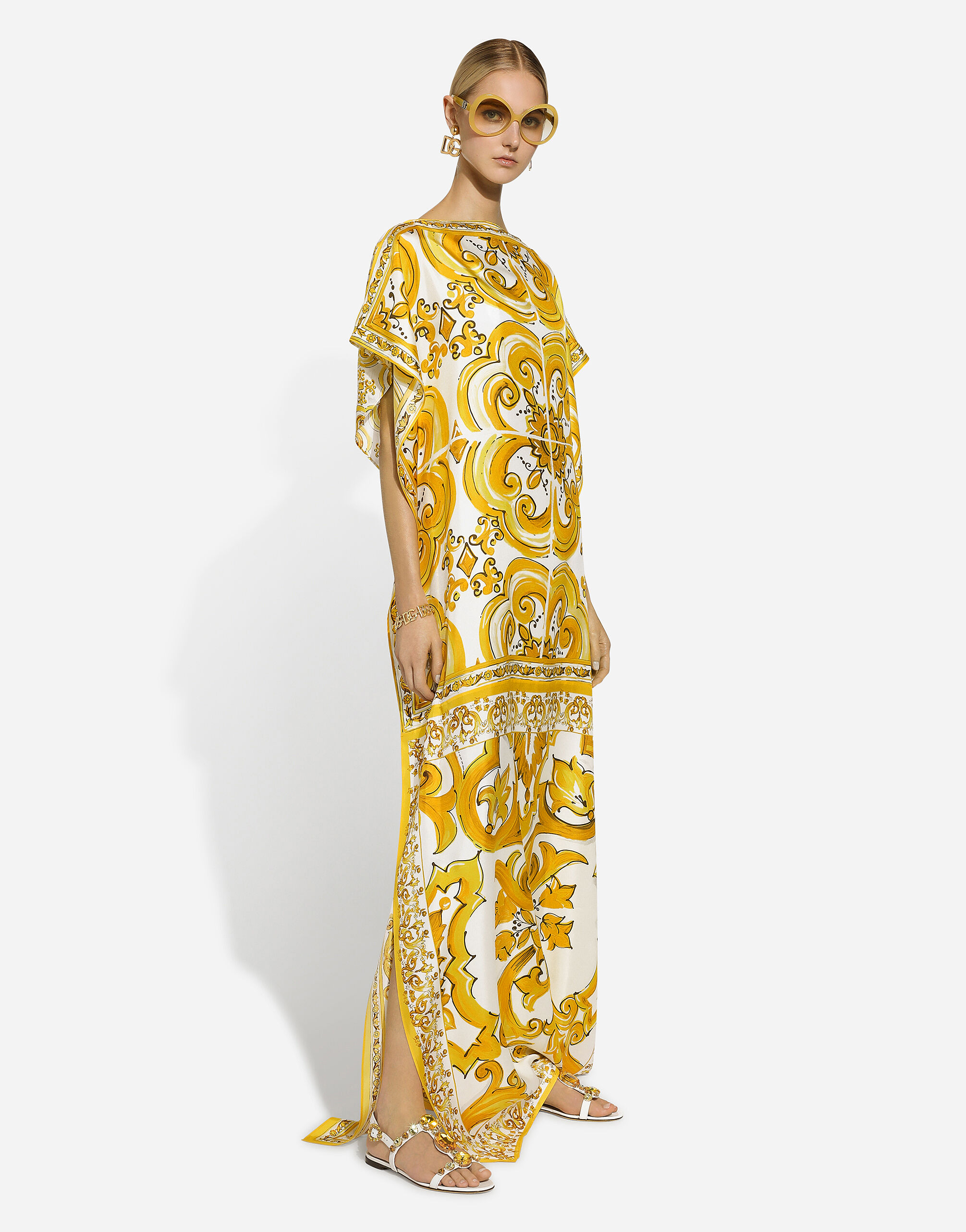 Silk twill caftan with majolica print in Print for Women | Dolce&Gabbana® US