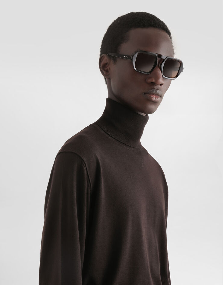Dolce & Gabbana Cashmere turtleneck pullover Brown GXW05TJBW05